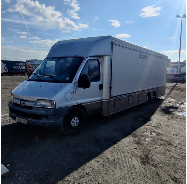 Peugeot COXX - Van flatbed: gambar 1 Peugeot COXX - Van flatbed: gambar 1