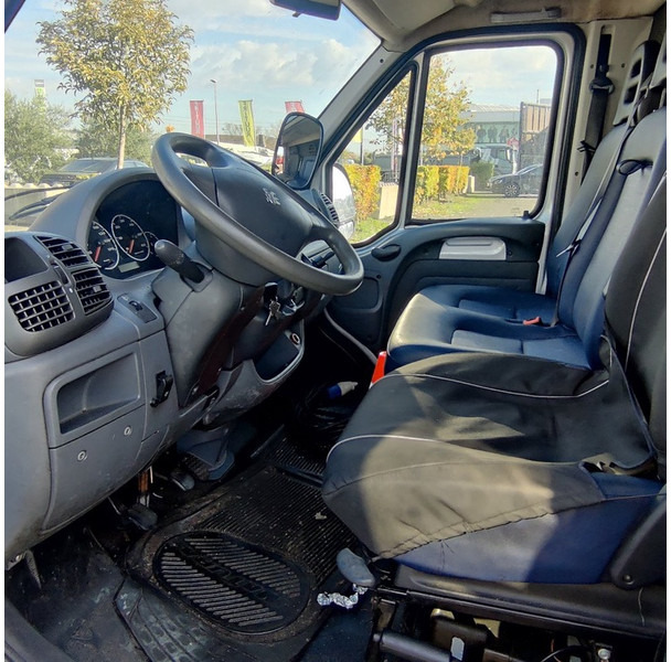 Peugeot COXX - Van flatbed: gambar 3 Peugeot COXX - Van flatbed: gambar 3