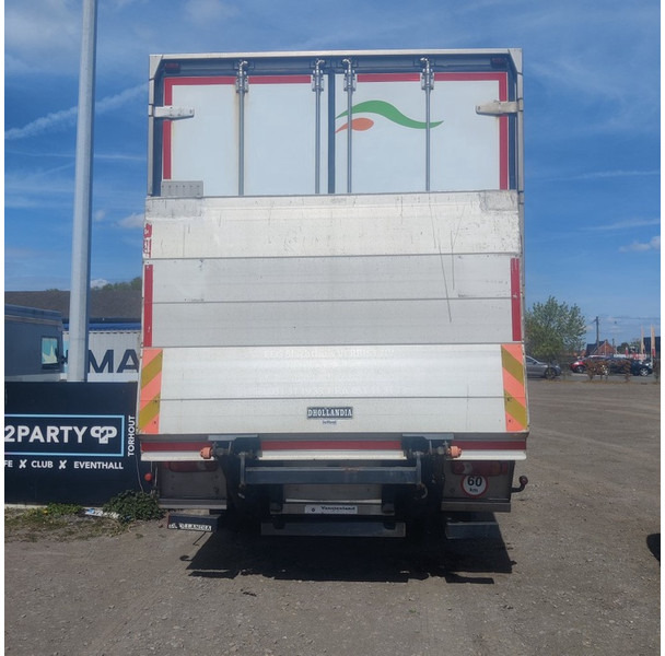 Renault Midlum-With-Hanging-Work-In-The-Fridge - Truk berpendingin: gambar 5 Renault Midlum-With-Hanging-Work-In-The-Fridge - Truk berpendingin: gambar 5