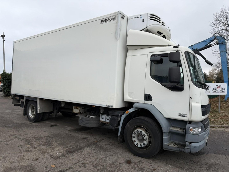 DAF LF 55.300 - 19T FRIGO THERMOKING TS-300e - TAILLIFT - BOX 6m45 x 2m49 x 2m49 - EURO 5 - A/C - BE TRUCK - Truk berpendingin: gambar 1 DAF LF 55.300 - 19T FRIGO THERMOKING TS-300e - TAILLIFT - BOX 6m45 x 2m49 x 2m49 - EURO 5 - A/C - BE TRUCK - Truk berpendingin: gambar 1