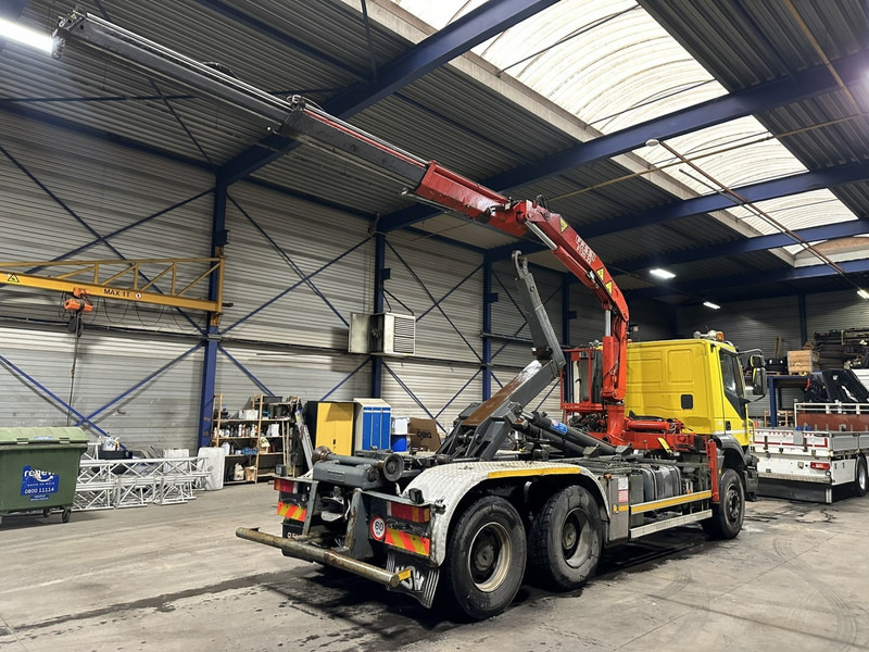 Iveco TRAKKER 350 6x4 HOOKLIFT + CRANE FASSI F120.22 (5/6 F) - *342.000km* - STEEL SPRING / BIG AXLES - AS TRONIC AUTOMATIC GEARBOX - Hook lift, Truk derek: gambar 5 Iveco TRAKKER 350 6x4 HOOKLIFT + CRANE FASSI F120.22 (5/6 F) - *342.000km* - STEEL SPRING / BIG AXLES - AS TRONIC AUTOMATIC GEARBOX - Hook lift, Truk derek: gambar 5