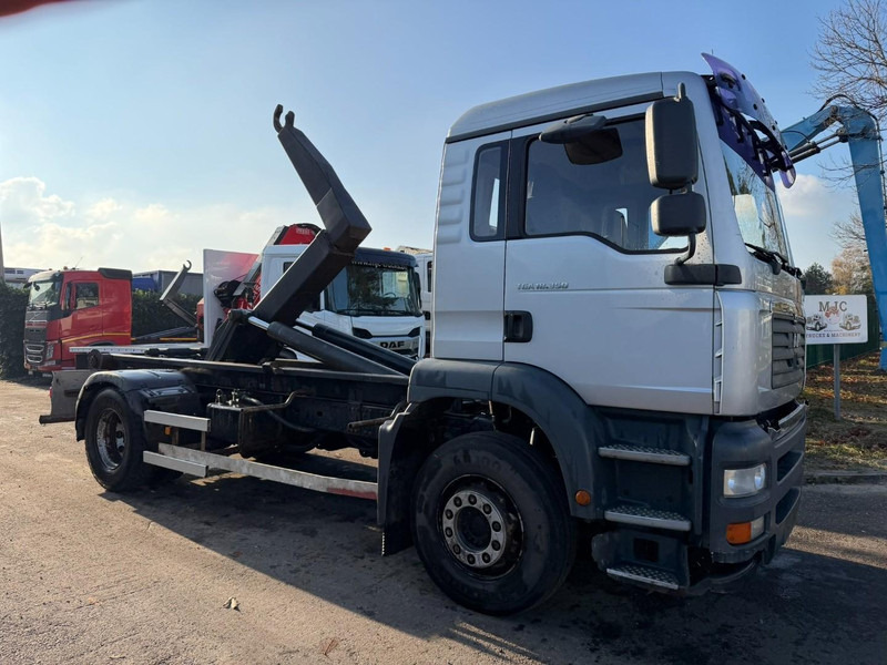 MAN TGA 18.350 4x2 19T HOOKLIFT / ABROLLKIPPER / GANCHO / AMPLIROL - EURO 3 - AS TRONIC AUTOMATIC - Hook lift: gambar 1 MAN TGA 18.350 4x2 19T HOOKLIFT / ABROLLKIPPER / GANCHO / AMPLIROL - EURO 3 - AS TRONIC AUTOMATIC - Hook lift: gambar 1