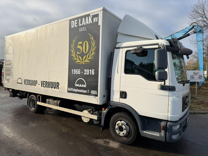 MAN TGL 8.180 4x2 BL COSED BOX / BAKWAGEN / CAISSE FERMEE - *184.000km* - 3 SEATER - EURO 5 - AIR SUSPENSION - BOX 6m00 x 2m49 x 2m38 - BE TRUCK - Truk box: gambar 1 MAN TGL 8.180 4x2 BL COSED BOX / BAKWAGEN / CAISSE FERMEE - *184.000km* - 3 SEATER - EURO 5 - AIR SUSPENSION - BOX 6m00 x 2m49 x 2m38 - BE TRUCK - Truk box: gambar 1