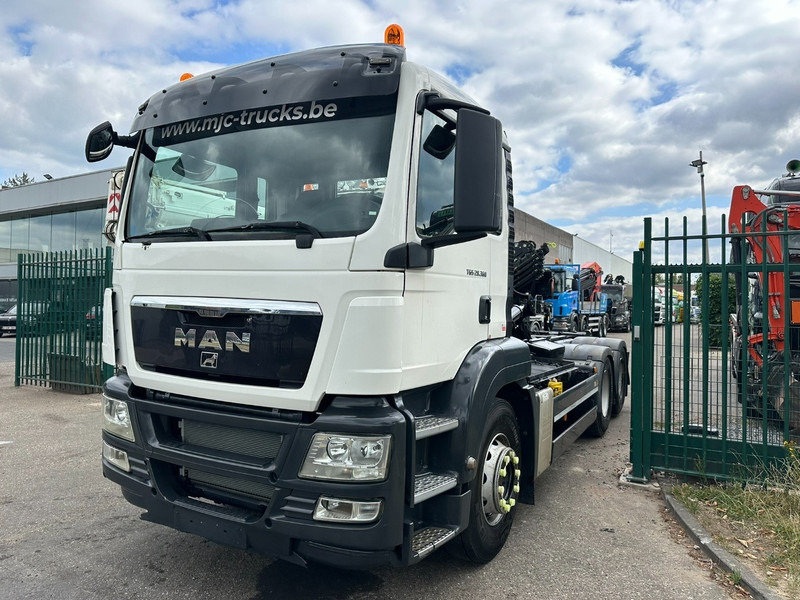 MAN TGS 28.360 6x2 HOOKLIFT 21T HIAB MULTILIFT XR21-S51 - LIFT AXLE - BE TRUCK - Hook lift: gambar 2 MAN TGS 28.360 6x2 HOOKLIFT 21T HIAB MULTILIFT XR21-S51 - LIFT AXLE - BE TRUCK - Hook lift: gambar 2