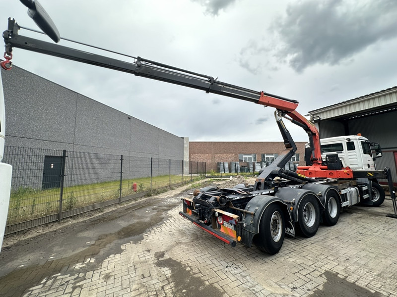 MAN TGS 35.400 8x4 TRIDEM HOOKLIFT T22 + CRANE PALFINGER PK 18001 EH + RADIO - EURO 5 - LIFT/STEERING AXLE - BE TRUCK - Hook lift, Truk derek: gambar 5 MAN TGS 35.400 8x4 TRIDEM HOOKLIFT T22 + CRANE PALFINGER PK 18001 EH + RADIO - EURO 5 - LIFT/STEERING AXLE - BE TRUCK - Hook lift, Truk derek: gambar 5