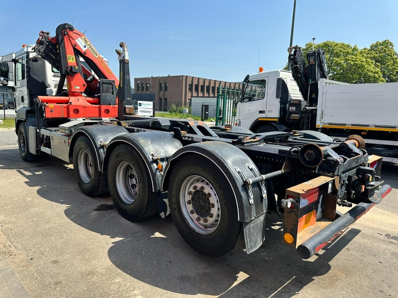 MAN TGS 35.400 8x4 TRIDEM HOOKLIFT T22 + CRANE PALFINGER PK 18001 EH + RADIO - EURO 5 - LIFT/STEERING AXLE - BE TRUCK - Hook lift, Truk derek: gambar 5 MAN TGS 35.400 8x4 TRIDEM HOOKLIFT T22 + CRANE PALFINGER PK 18001 EH + RADIO - EURO 5 - LIFT/STEERING AXLE - BE TRUCK - Hook lift, Truk derek: gambar 5
