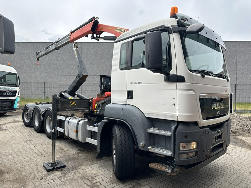 MAN TGS 35.400 8x4 TRIDEM HOOKLIFT T22 + CRANE PALFINGER PK 18001 EH + RADIO - EURO 5 - LIFT/STEERING AXLE - BE TRUCK - Hook lift, Truk derek: gambar 3 MAN TGS 35.400 8x4 TRIDEM HOOKLIFT T22 + CRANE PALFINGER PK 18001 EH + RADIO - EURO 5 - LIFT/STEERING AXLE - BE TRUCK - Hook lift, Truk derek: gambar 3
