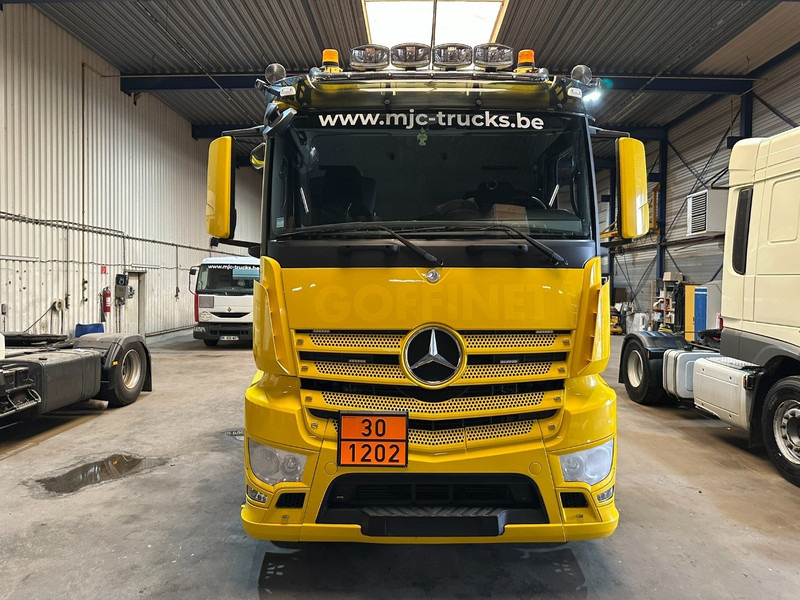 Mercedes-Benz ANTOS 2632 6x2 FUEL TANKER 16.000L - 4 COMP - DIESEL / PETROL - EURO 6 - LIFT / STEERING AXLE - BE TRUCK - Truk tangki: gambar 2 Mercedes-Benz ANTOS 2632 6x2 FUEL TANKER 16.000L - 4 COMP - DIESEL / PETROL - EURO 6 - LIFT / STEERING AXLE - BE TRUCK - Truk tangki: gambar 2