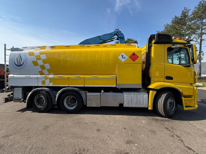Mercedes-Benz ANTOS 2632 6x2 FUEL TANKER 16.000L - 4 COMP - DIESEL / PETROL - RETARDER - EURO 6 - LIFT / STEERING AXLE - *FULL AIR* - BE TRUCK - Truk tangki: gambar 4 Mercedes-Benz ANTOS 2632 6x2 FUEL TANKER 16.000L - 4 COMP - DIESEL / PETROL - RETARDER - EURO 6 - LIFT / STEERING AXLE - *FULL AIR* - BE TRUCK - Truk tangki: gambar 4