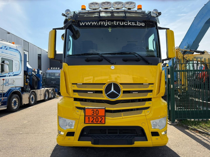 Mercedes-Benz ANTOS 2632 6x2 FUEL TANKER 16.000L - 4 COMP - DIESEL / PETROL - RETARDER - EURO 6 - LIFT / STEERING AXLE - *FULL AIR* - BE TRUCK - Truk tangki: gambar 2 Mercedes-Benz ANTOS 2632 6x2 FUEL TANKER 16.000L - 4 COMP - DIESEL / PETROL - RETARDER - EURO 6 - LIFT / STEERING AXLE - *FULL AIR* - BE TRUCK - Truk tangki: gambar 2