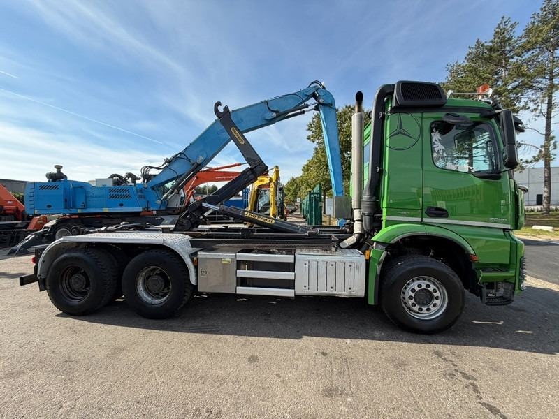 Mercedes-Benz AROCS 2845 6x4 HOOKLIFT - RETARDER - *277.000km* - EURO 6 - STEEL SPRING / BIG AXLES HUB REDUCTION - BE TRUCK - ENGINE PROBLEM - Hook lift: gambar 4 Mercedes-Benz AROCS 2845 6x4 HOOKLIFT - RETARDER - *277.000km* - EURO 6 - STEEL SPRING / BIG AXLES HUB REDUCTION - BE TRUCK - ENGINE PROBLEM - Hook lift: gambar 4
