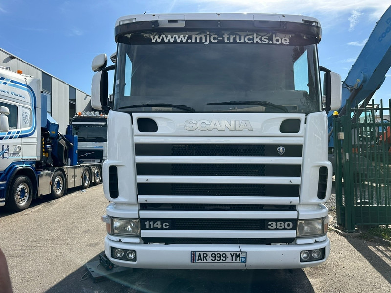 Scania 114C-380 8x4 + CRANE HIAB 700 E-5 - PLATFORM 6m80 + TWISTLOCKS - MANUAL - RETARDER - STEEL SPRING / BIG AXLE HUB REDUCTION - AP ACHSEN - Truk derek: gambar 2 Scania 114C-380 8x4 + CRANE HIAB 700 E-5 - PLATFORM 6m80 + TWISTLOCKS - MANUAL - RETARDER - STEEL SPRING / BIG AXLE HUB REDUCTION - AP ACHSEN - Truk derek: gambar 2