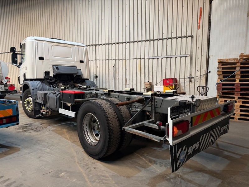 Scania P310 4x2 CHASSIS - ADR (ex tanker) - *322.000km* - AIR SUSPENSION - MANUAL - BE TRUCK - Truk tangki: gambar 3 Scania P310 4x2 CHASSIS - ADR (ex tanker) - *322.000km* - AIR SUSPENSION - MANUAL - BE TRUCK - Truk tangki: gambar 3