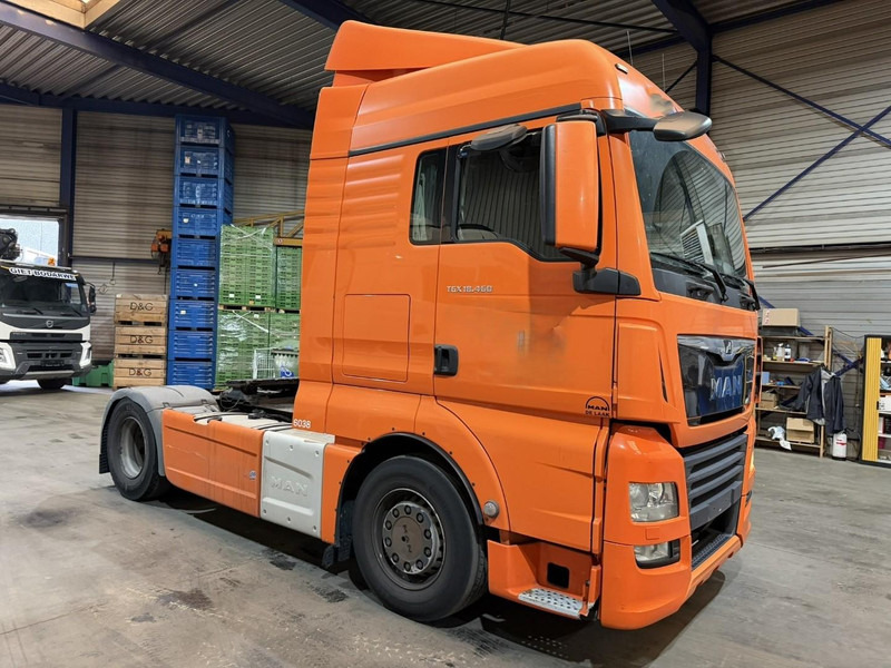 MAN TGA 18.460 XLX BLS - *471.000km* - 13L MOTOR - FULL SPOILERS / SIDESKIRTS / FRIGO - BE TRUCK - Tractor head: gambar 1 MAN TGA 18.460 XLX BLS - *471.000km* - 13L MOTOR - FULL SPOILERS / SIDESKIRTS / FRIGO - BE TRUCK - Tractor head: gambar 1