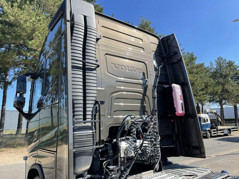 Volvo FH 460 ADR ACC + Dynamic Steering - I-park Cool - Lane Keeping Support - collision warning - leather - ... BE Truck - Tractor head: gambar 3 Volvo FH 460 ADR ACC + Dynamic Steering - I-park Cool - Lane Keeping Support - collision warning - leather - ... BE Truck - Tractor head: gambar 3