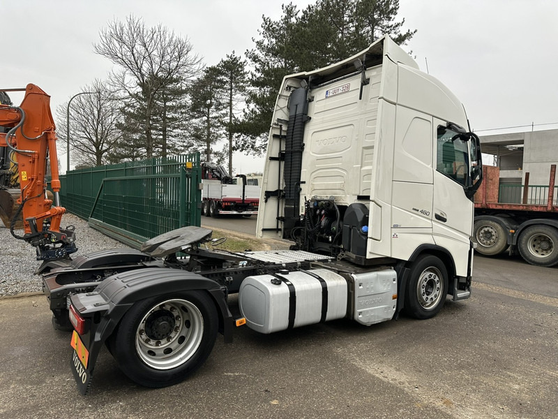 Volvo FH 460 MEGA LOWDECK - HEFSCHOTEL - 295/60R22.5 - FRIGO - SPOILERS - 2 TANKS - BE TRUCK - Tractor head: gambar 5 Volvo FH 460 MEGA LOWDECK - HEFSCHOTEL - 295/60R22.5 - FRIGO - SPOILERS - 2 TANKS - BE TRUCK - Tractor head: gambar 5