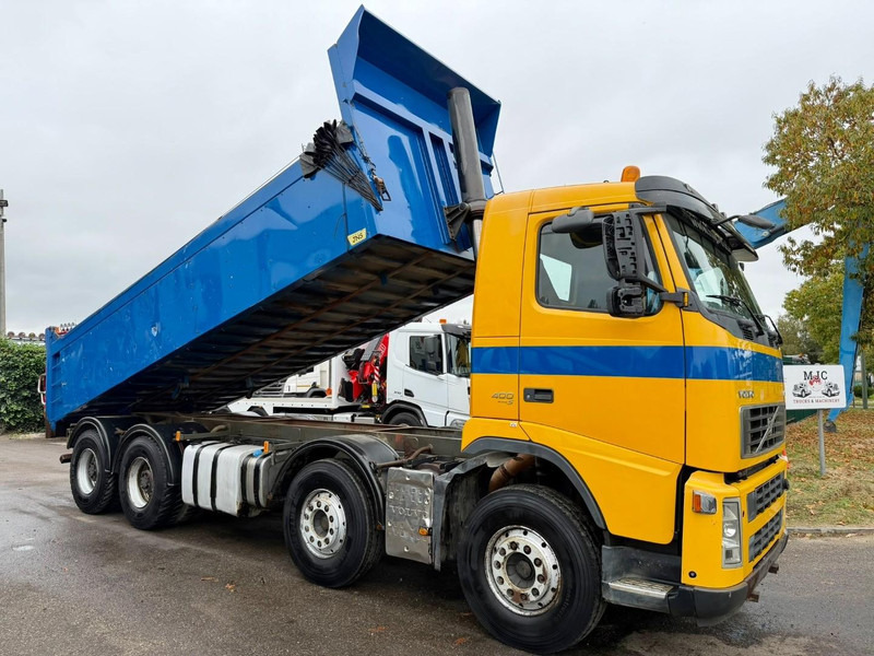 Volvo FH 400 8X4 TIPPER (insulated/isolé) - MANUAL 3+3 - STEEL SPRING / BLATT - EURO 5 - TUV 01/2026 - AXLES HUB REDUCTION - BE TRUCK - Truk jungkit: gambar 1 Volvo FH 400 8X4 TIPPER (insulated/isolé) - MANUAL 3+3 - STEEL SPRING / BLATT - EURO 5 - TUV 01/2026 - AXLES HUB REDUCTION - BE TRUCK - Truk jungkit: gambar 1