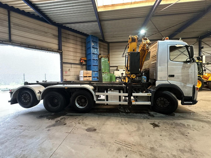 Volvo FH12-420 8x4 HOOKLIFT AJK + CRANE EFFER 250 - 3S - RADIO - TRIDEM LIFT + STEERING AXLE - I SHIFT - BE TRUCK - Hook lift, Truk derek: gambar 4 Volvo FH12-420 8x4 HOOKLIFT AJK + CRANE EFFER 250 - 3S - RADIO - TRIDEM LIFT + STEERING AXLE - I SHIFT - BE TRUCK - Hook lift, Truk derek: gambar 4