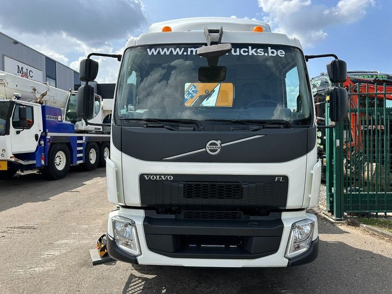 Volvo FL 250 4x2 16T + CRANE EFFER 80/2S - RADIO - *279.000km* - PLATFORM 4m50 - EURO 6 - AIR SUSPENSION - Truk derek: gambar 2 Volvo FL 250 4x2 16T + CRANE EFFER 80/2S - RADIO - *279.000km* - PLATFORM 4m50 - EURO 6 - AIR SUSPENSION - Truk derek: gambar 2