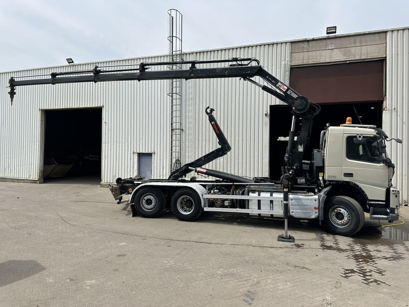 Volvo FM 370 6x2 HOOKLIFT 21T + CRANE HIAB 144 E-4 HIDUO - ENGINE / GEARBOX OK - CHASSIS OK - RUNNING + DRIVING - BE TRUCK - Hook lift, Truk derek: gambar 5 Volvo FM 370 6x2 HOOKLIFT 21T + CRANE HIAB 144 E-4 HIDUO - ENGINE / GEARBOX OK - CHASSIS OK - RUNNING + DRIVING - BE TRUCK - Hook lift, Truk derek: gambar 5
