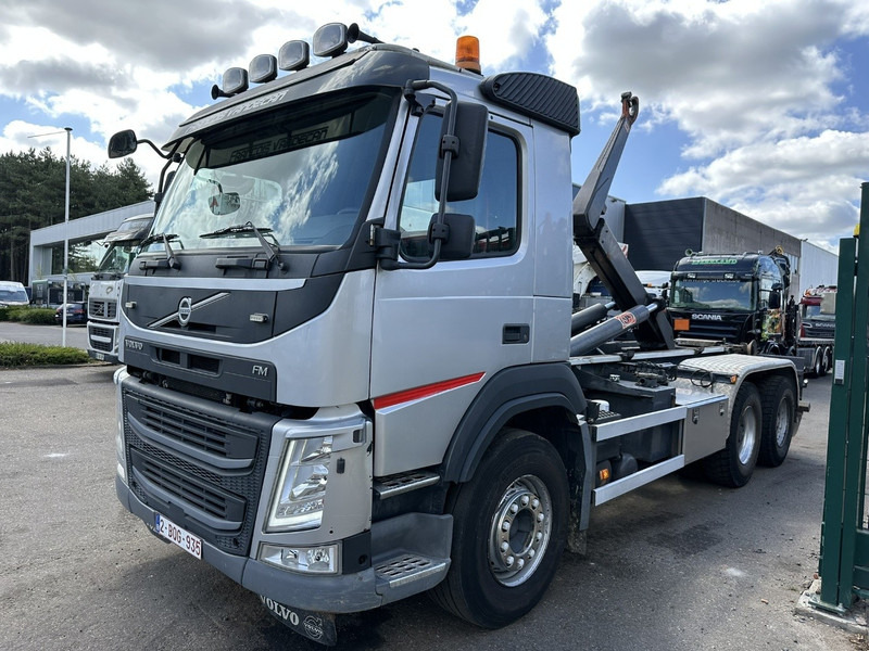 Volvo FM 420 6x4 AJK HOOKLIFT / HAAK 20T - 5760mm - WB 3m90 - HUB REDUCTION / STEEL SUSPENSION - EURO 6 - BE TRUCK - Hook lift: gambar 3 Volvo FM 420 6x4 AJK HOOKLIFT / HAAK 20T - 5760mm - WB 3m90 - HUB REDUCTION / STEEL SUSPENSION - EURO 6 - BE TRUCK - Hook lift: gambar 3