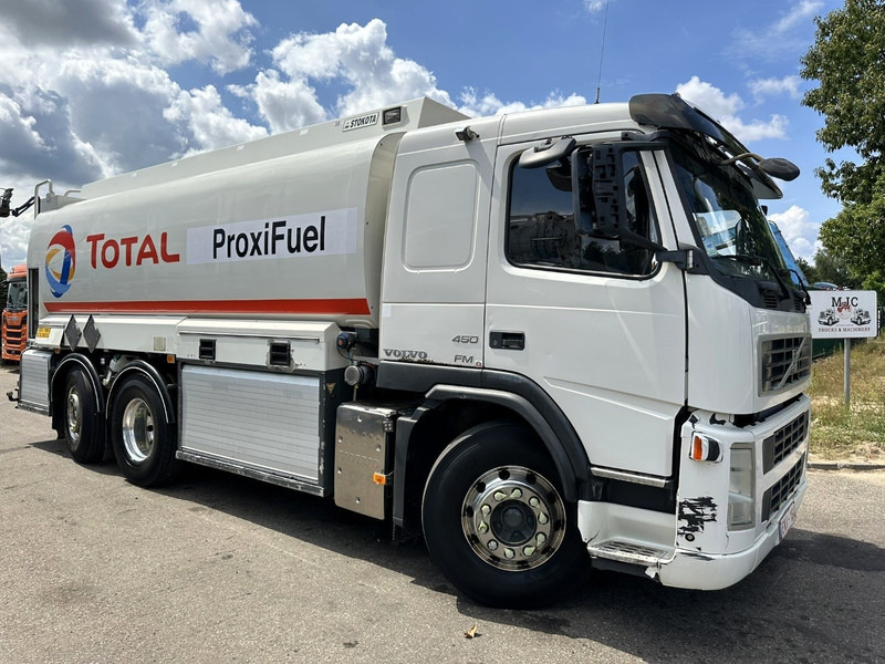 Volvo FM 450 6x2 19.000L - 5 COMP. FUEL TANKER / CITERNE - LIFT + STEERING AXLE - EURO 5 - - Truk tangki: gambar 1 Volvo FM 450 6x2 19.000L - 5 COMP. FUEL TANKER / CITERNE - LIFT + STEERING AXLE - EURO 5 - - Truk tangki: gambar 1