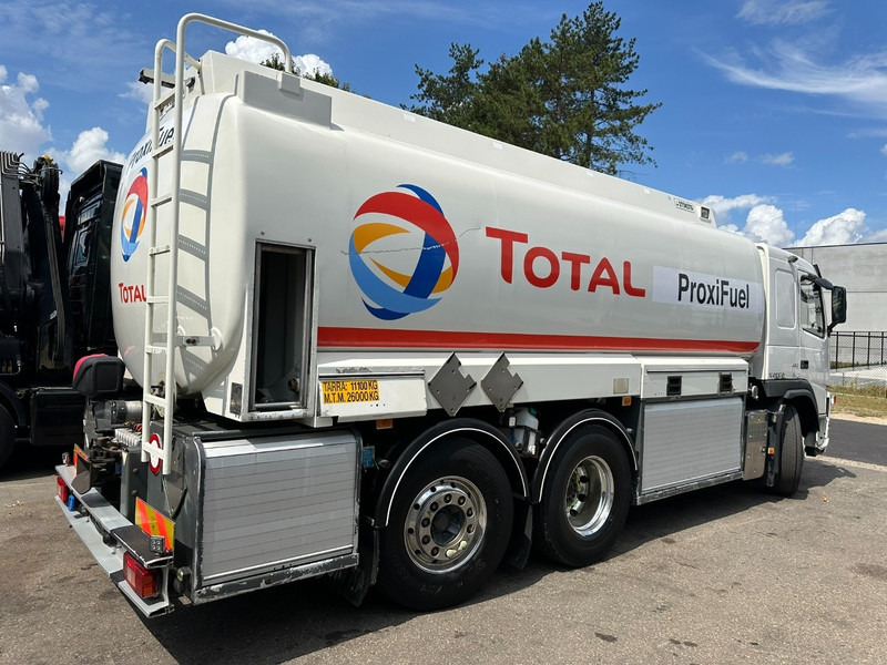 Volvo FM 450 6x2 19.000L - 5 COMP. FUEL TANKER / CITERNE - LIFT + STEERING AXLE - EURO 5 - - Truk tangki: gambar 4 Volvo FM 450 6x2 19.000L - 5 COMP. FUEL TANKER / CITERNE - LIFT + STEERING AXLE - EURO 5 - - Truk tangki: gambar 4