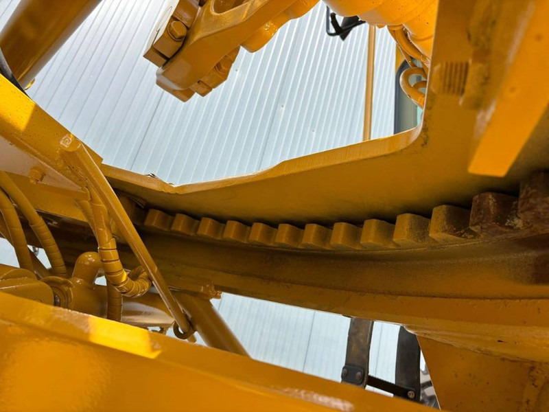 Grader Cat 140H: gambar 14