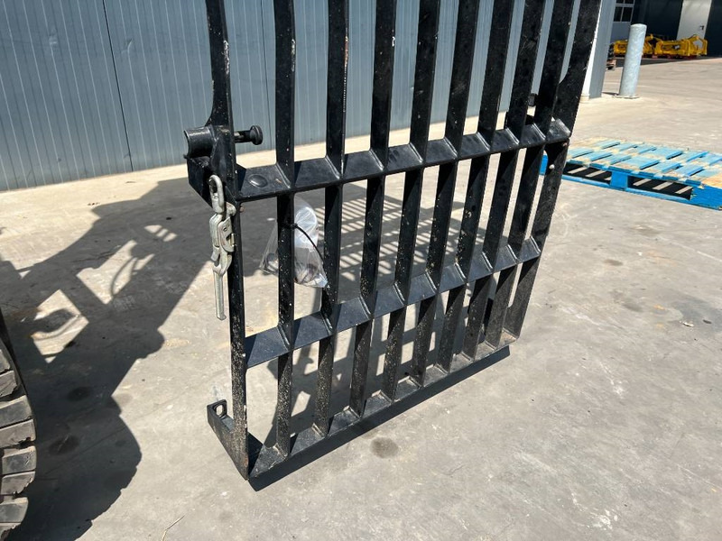 Cat 313E / 320F / 323E / 325F / 329E / 330F / 336E / 3 - Kabin dan interior untuk Peralatan konstruksi: gambar 4 Cat 313E / 320F / 323E / 325F / 329E / 330F / 336E / 3 - Kabin dan interior untuk Peralatan konstruksi: gambar 4