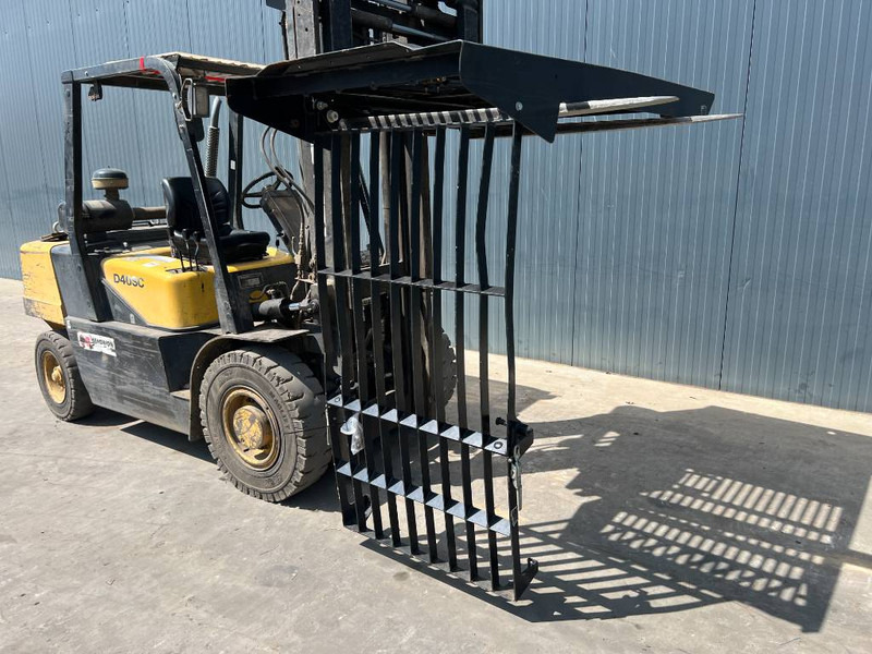 Cat 313E / 320F / 323E / 325F / 329E / 330F / 336E / 3 - Kabin dan interior untuk Peralatan konstruksi: gambar 2 Cat 313E / 320F / 323E / 325F / 329E / 330F / 336E / 3 - Kabin dan interior untuk Peralatan konstruksi: gambar 2