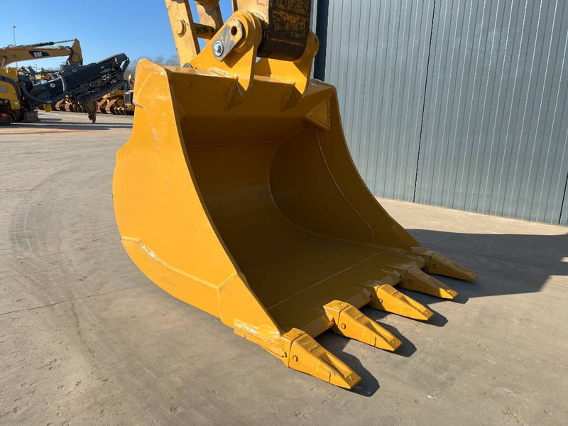 Ekskavator perayap Cat 320C L: gambar 12