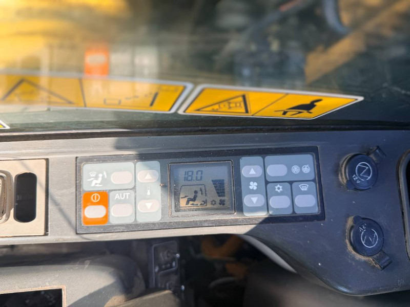 Cat 320D L - Ekskavator perayap: gambar 3 Cat 320D L - Ekskavator perayap: gambar 3