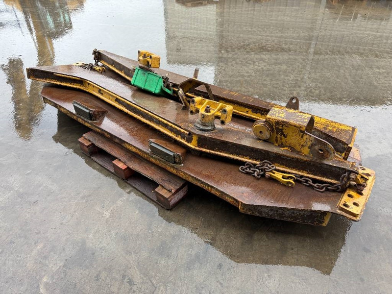 Cat 730 - Pengangkatan ekor untuk Peralatan konstruksi: gambar 4 Cat 730 - Pengangkatan ekor untuk Peralatan konstruksi: gambar 4