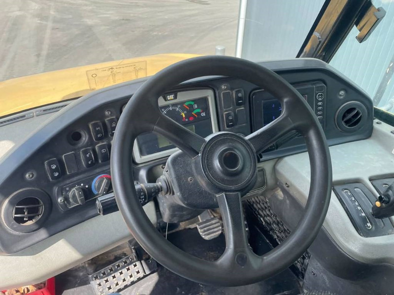 Tempat sampah artikulasi Cat 735 | 735B: gambar 18 Tempat sampah artikulasi Cat 735 | 735B: gambar 18