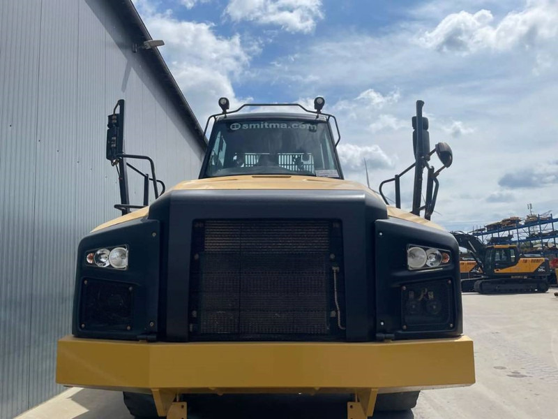 Tempat sampah artikulasi Cat 735 | 735B: gambar 8 Tempat sampah artikulasi Cat 735 | 735B: gambar 8