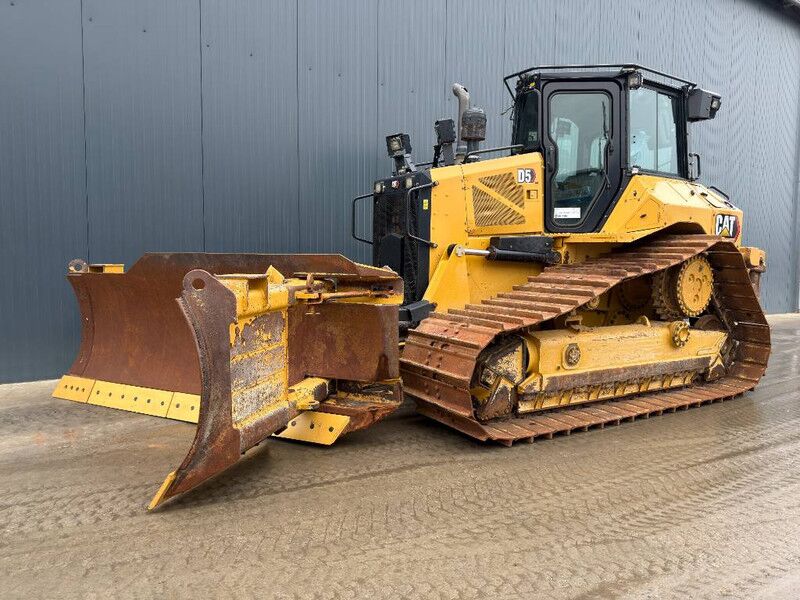 Cat D5 LGP - Bulldozer: gambar 1 Cat D5 LGP - Bulldozer: gambar 1