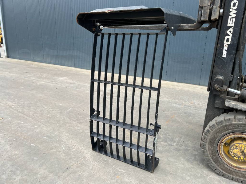 Cat M313D / M315D / M316D / M318D / M322D / M325D - Kabin dan interior untuk Peralatan konstruksi: gambar 1 Cat M313D / M315D / M316D / M318D / M322D / M325D - Kabin dan interior untuk Peralatan konstruksi: gambar 1