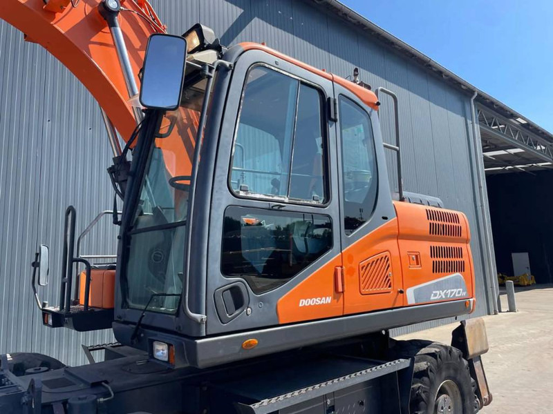 Ekskavator roda Doosan DX170W-5: gambar 18