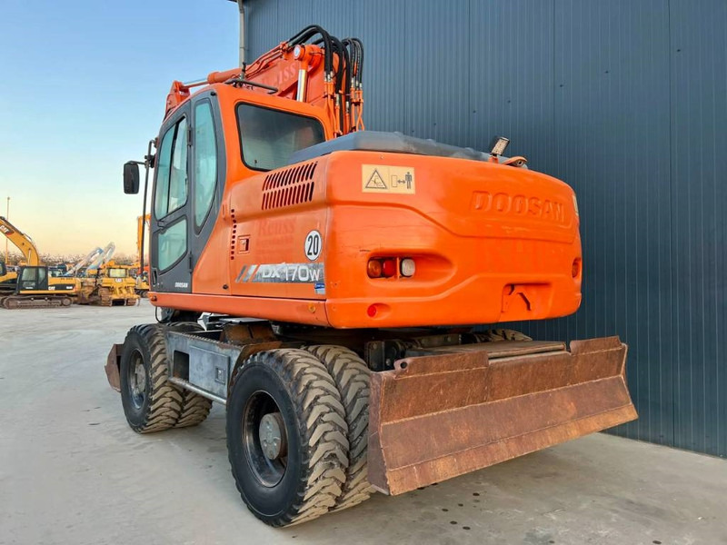 Doosan DX170W - Ekskavator roda: gambar 5 Doosan DX170W - Ekskavator roda: gambar 5