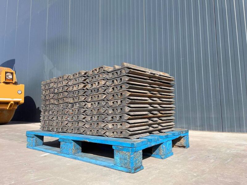 Hyundai R210 / R215 / R220 / R235 / R250 / R260 - Bingkai/ Sasis untuk Peralatan konstruksi: gambar 2 Hyundai R210 / R215 / R220 / R235 / R250 / R260 - Bingkai/ Sasis untuk Peralatan konstruksi: gambar 2