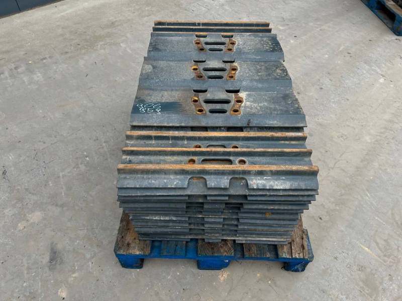 Hyundai R210 / R215 / R220 Shoes 3 Grouser 600mm - Bingkai/ Sasis untuk Peralatan konstruksi: gambar 2 Hyundai R210 / R215 / R220 Shoes 3 Grouser 600mm - Bingkai/ Sasis untuk Peralatan konstruksi: gambar 2