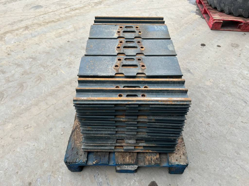 Hyundai R210 / R215 / R220 Shoes 3 Grouser 600mm - Bingkai/ Sasis untuk Peralatan konstruksi: gambar 4 Hyundai R210 / R215 / R220 Shoes 3 Grouser 600mm - Bingkai/ Sasis untuk Peralatan konstruksi: gambar 4