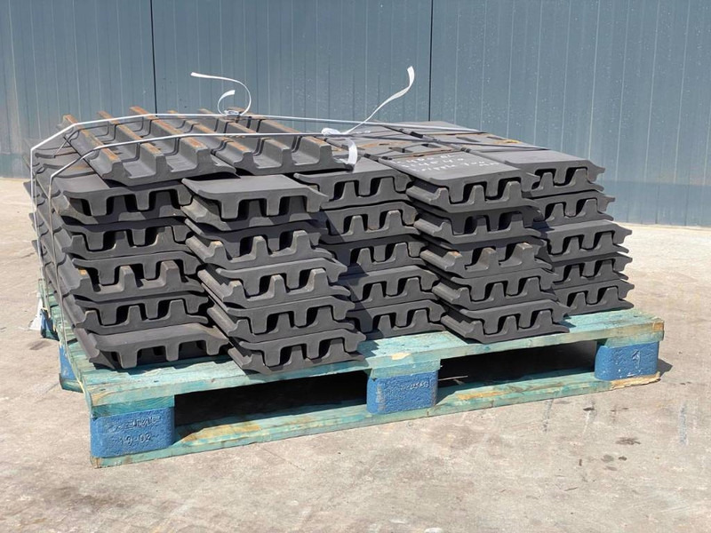 Komatsu PC300 / PC360 / PC400 Shoes/Pads - Bingkai/ Sasis untuk Peralatan konstruksi: gambar 3 Komatsu PC300 / PC360 / PC400 Shoes/Pads - Bingkai/ Sasis untuk Peralatan konstruksi: gambar 3