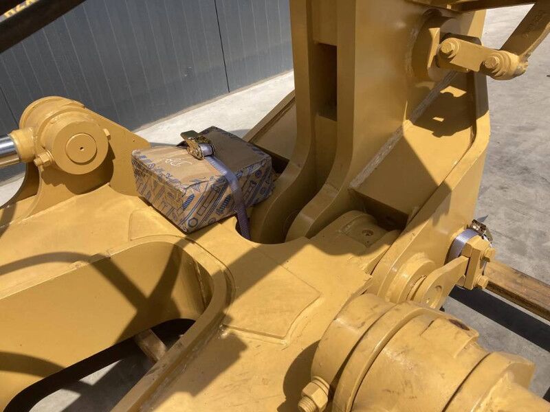 Cat D8N - Lampiran untuk Peralatan konstruksi: gambar 3 Cat D8N - Lampiran untuk Peralatan konstruksi: gambar 3