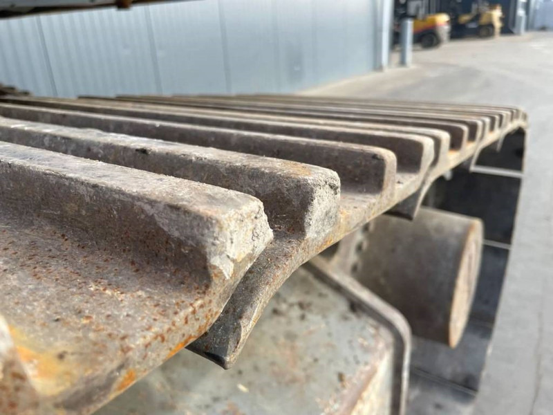 Liebherr R922 SLC - Ekskavator perayap: gambar 5 Liebherr R922 SLC - Ekskavator perayap: gambar 5