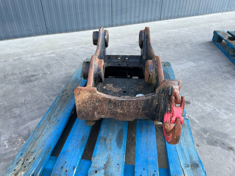 OilQuick OQ65 - 311F / 313F / 315F - Skrup cepat untuk Peralatan konstruksi: gambar 2 OilQuick OQ65 - 311F / 313F / 315F - Skrup cepat untuk Peralatan konstruksi: gambar 2