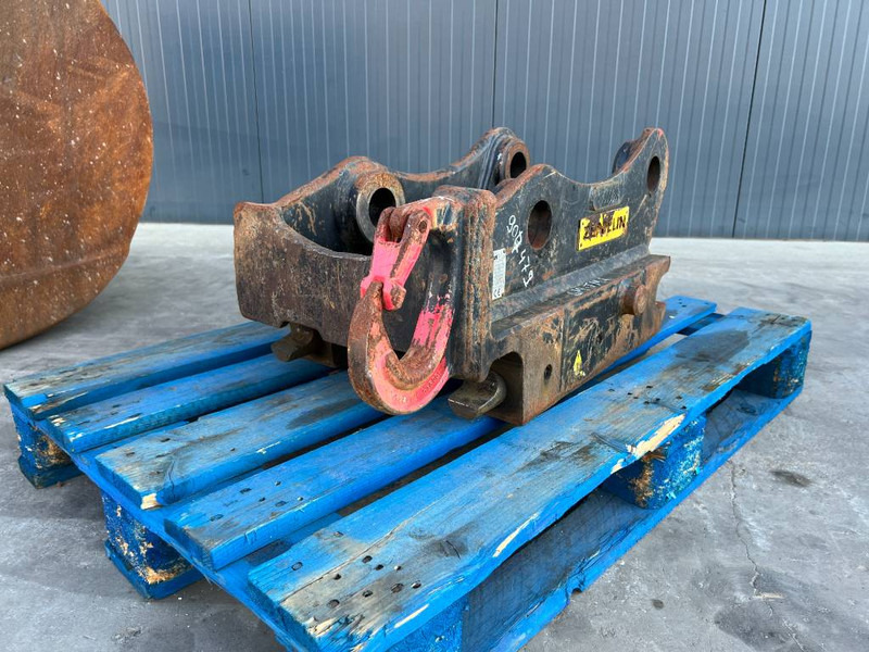 OilQuick OQ65 - 311F / 313F / 315F - Skrup cepat untuk Peralatan konstruksi: gambar 1 OilQuick OQ65 - 311F / 313F / 315F - Skrup cepat untuk Peralatan konstruksi: gambar 1