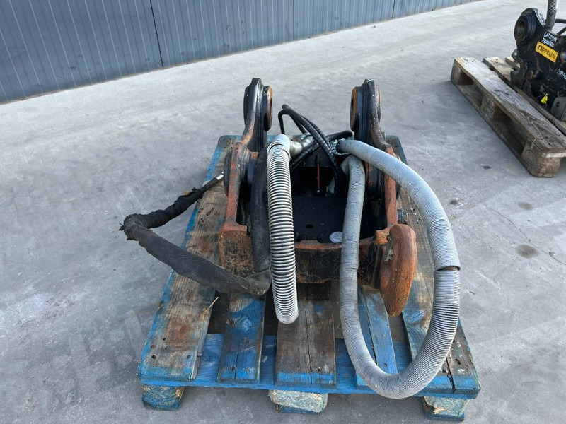 OilQuick OQ65 - M314F / M316F / M318F - Skrup cepat untuk Peralatan konstruksi: gambar 2 OilQuick OQ65 - M314F / M316F / M318F - Skrup cepat untuk Peralatan konstruksi: gambar 2