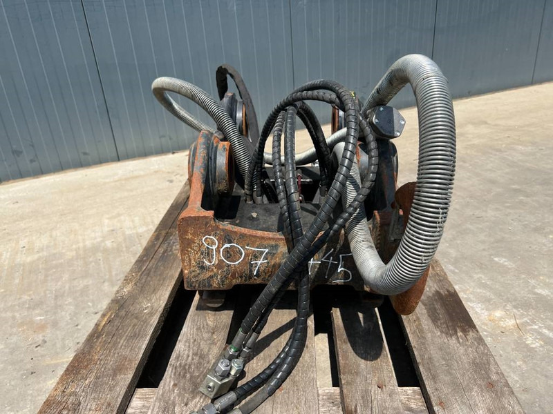 OilQuick OQ65 - M314F / M316F / M318F - Skrup cepat untuk Peralatan konstruksi: gambar 2 OilQuick OQ65 - M314F / M316F / M318F - Skrup cepat untuk Peralatan konstruksi: gambar 2