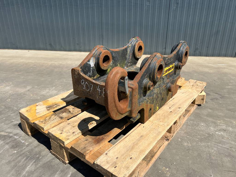 OilQuick OQ65 - M314F / M316F / M318F - Skrup cepat untuk Peralatan konstruksi: gambar 1 OilQuick OQ65 - M314F / M316F / M318F - Skrup cepat untuk Peralatan konstruksi: gambar 1